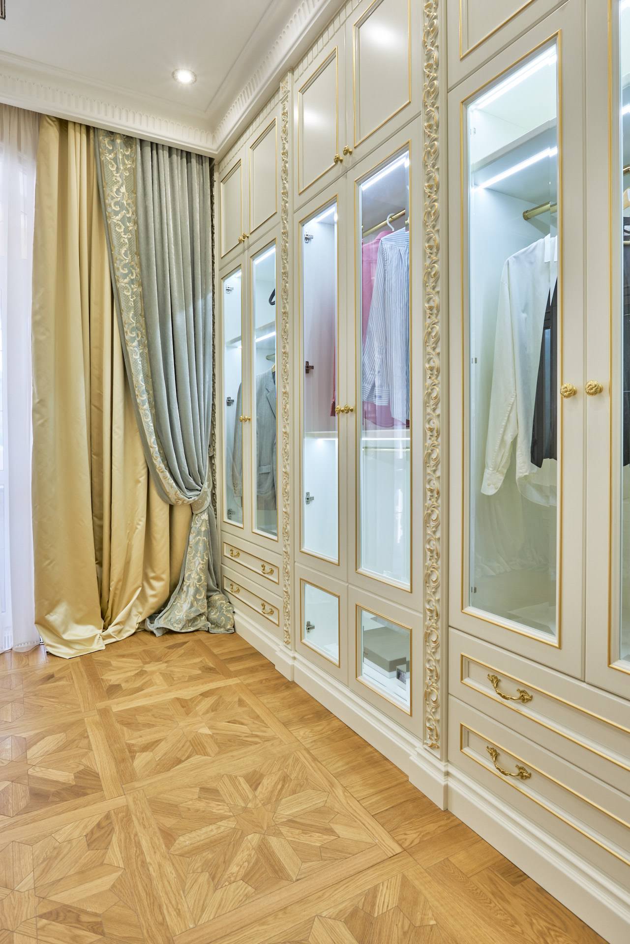 Dressing room in a classic interior