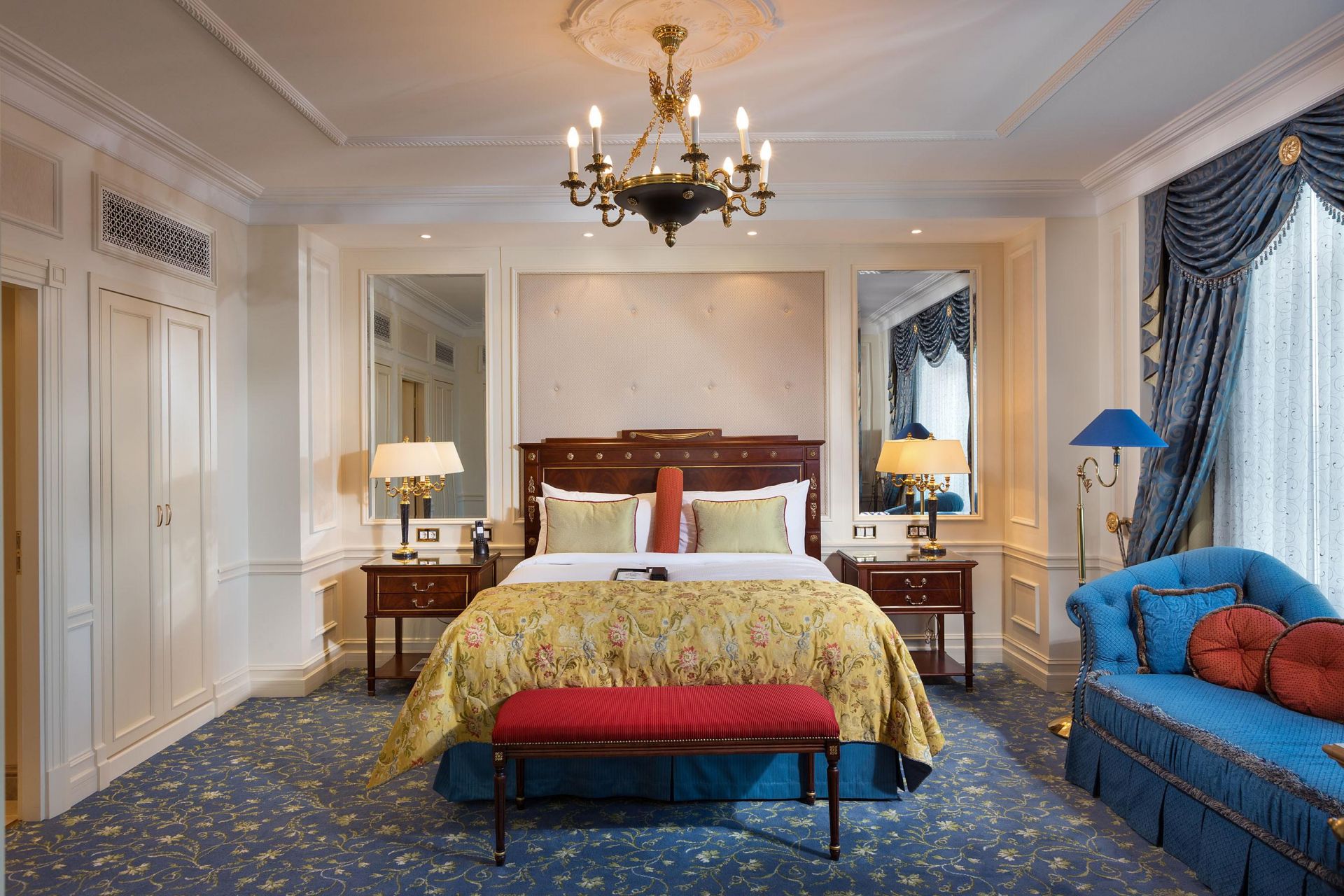 Інтереьнр спальні - Fairmont Grand Hotel