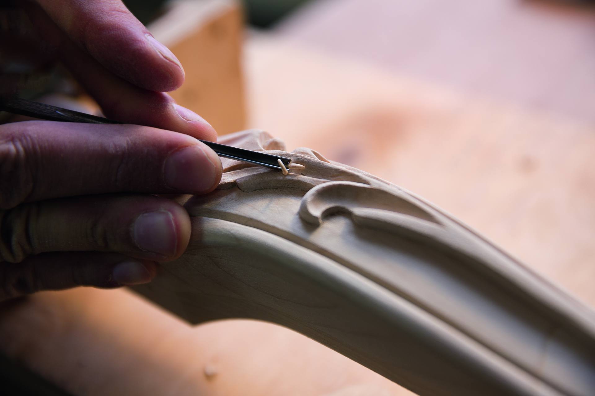 Wood carving at the Mirt factory