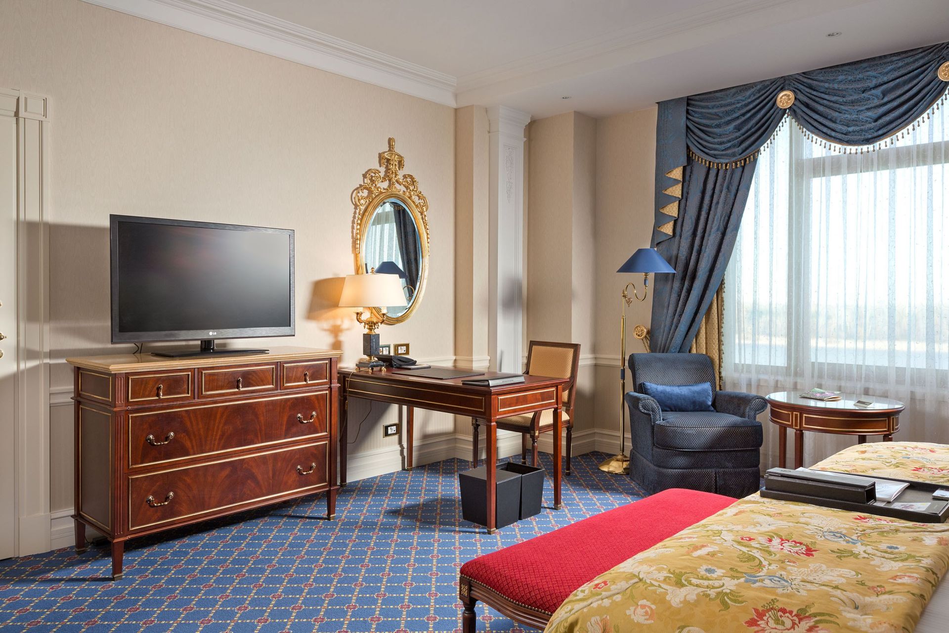 Спальня - Fairmont Grand Hotel 