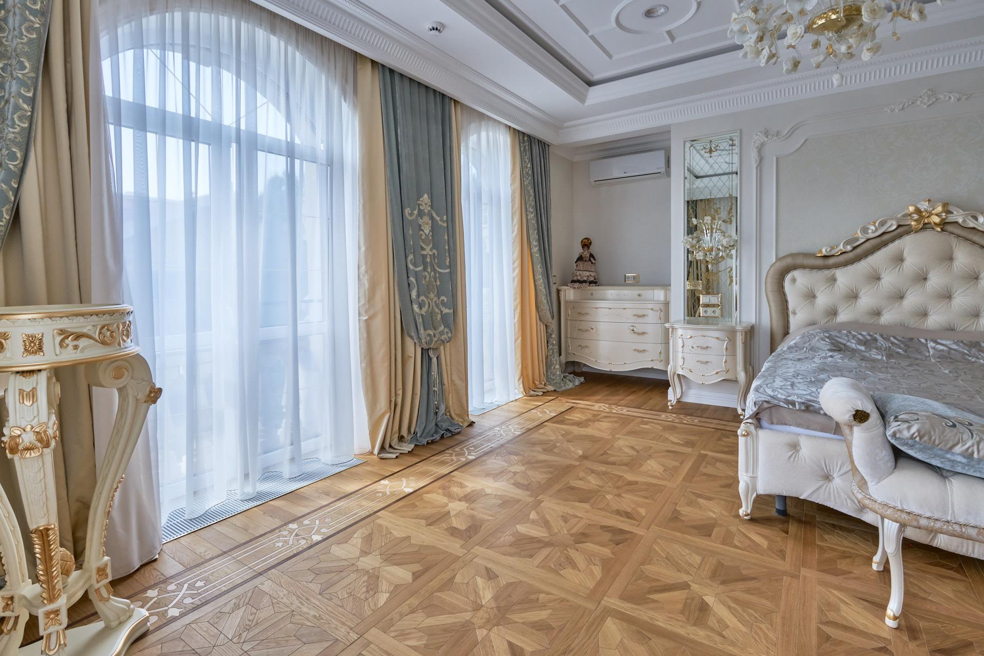 Bedroom in classic style